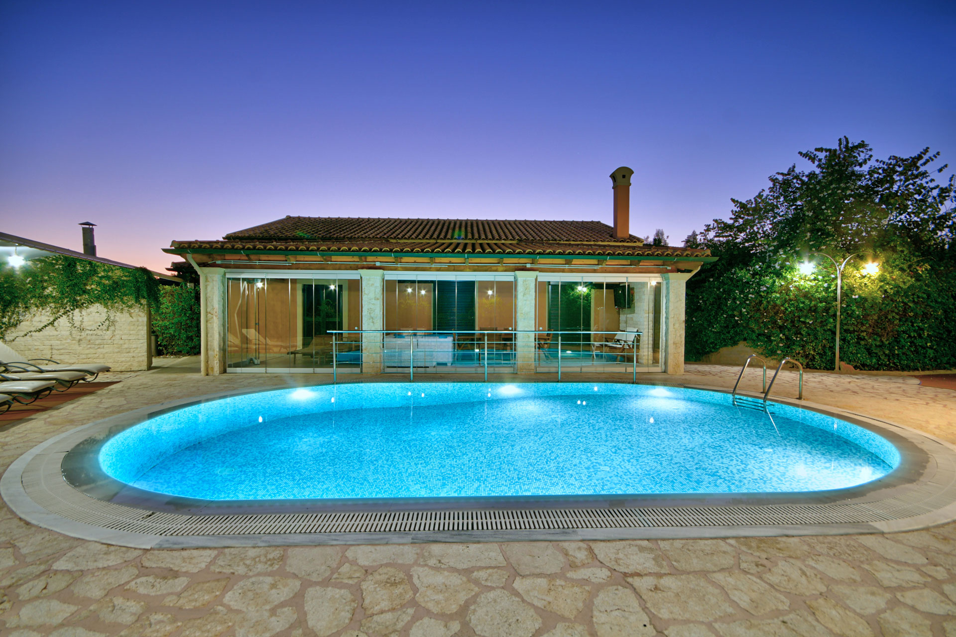  villa  dassia corfu airbnb  emily pool Emily Holiday 